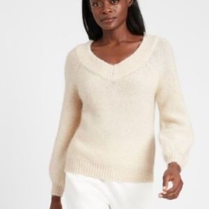 Banana Republic Sequin Wide V-Neck Cream Sweater Size L